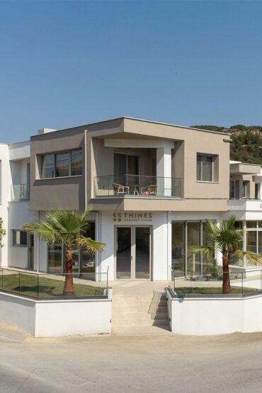 Exterior front door of Thines in Nea Peramos