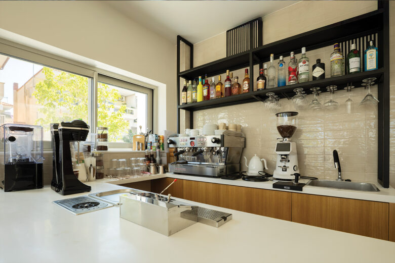 Bar for residents in thines