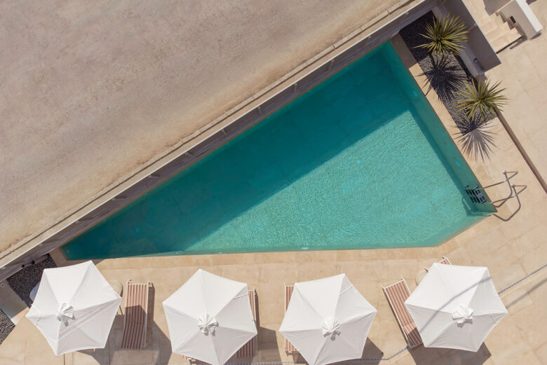 Pool for Residents in Thines